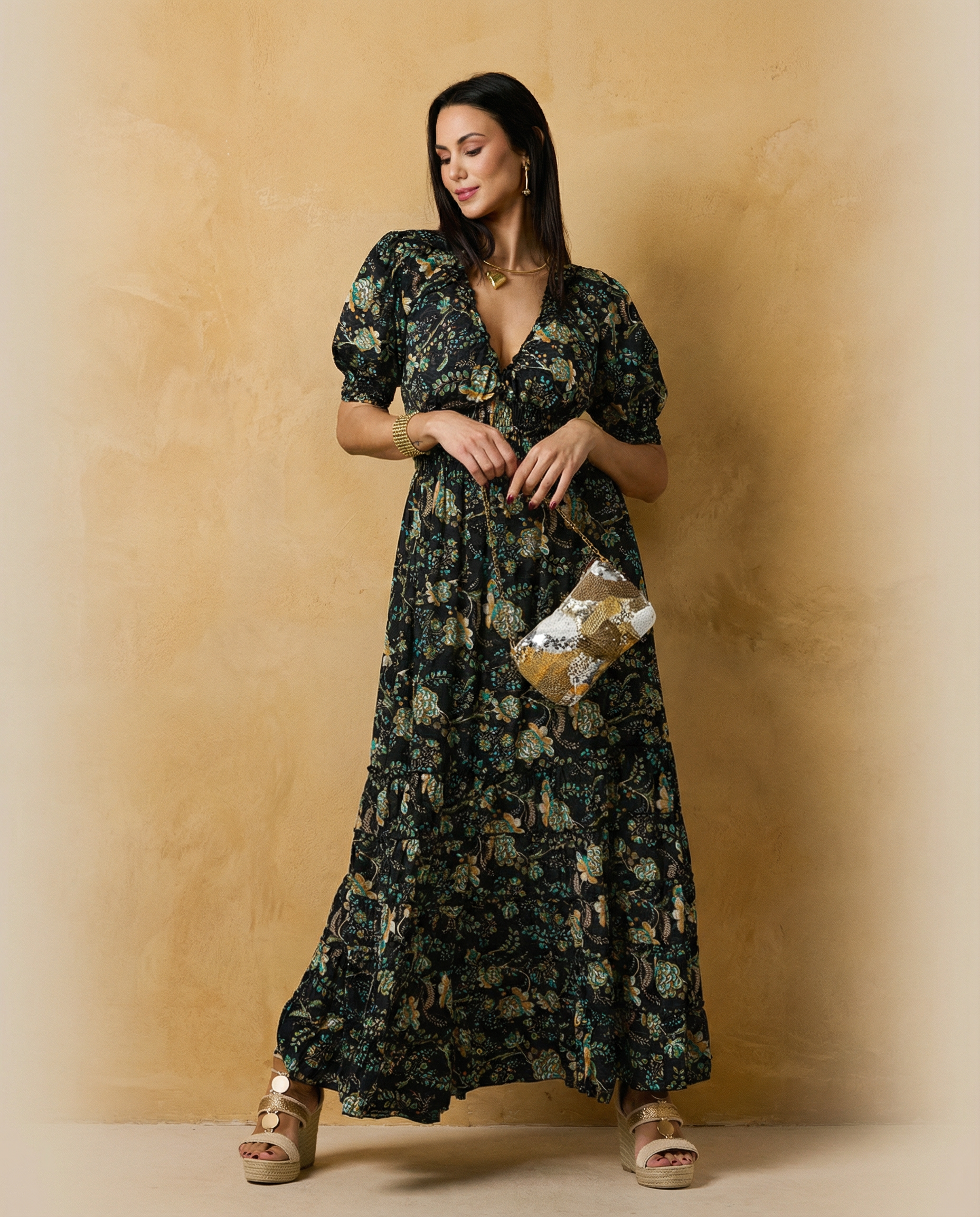 2114.vestido largo seda estampado negro azul y dorado